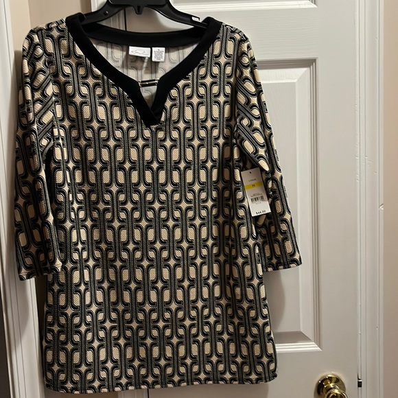 Never worn ladies top. 3/4 sleeves in black and tan geometric pattern. - Picture 1 of 3